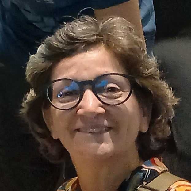 Larissa Schmauder Teixeira da Cunha